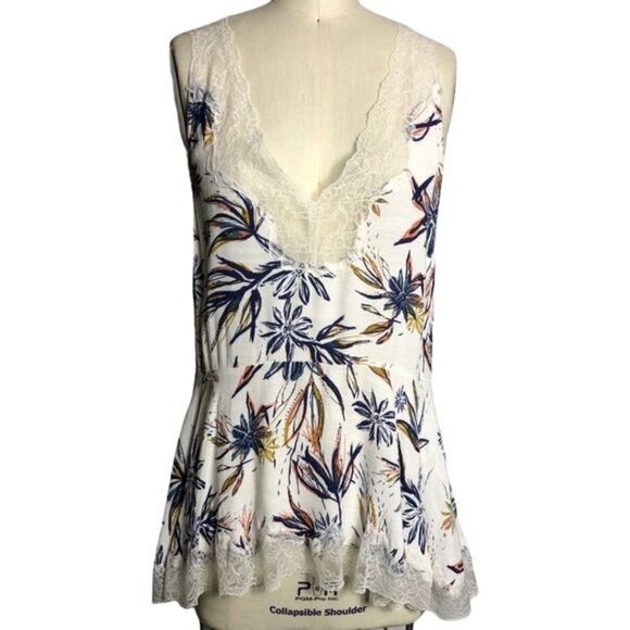 ✨ Free People Intimately Lace Floral Peplum Top ✨ - Picture 3 of 9